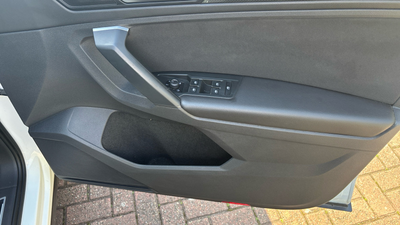 Volkswagen Tiguan 2.0 TDi 150 4Motion SEL 5dr DSG Diesel Estate